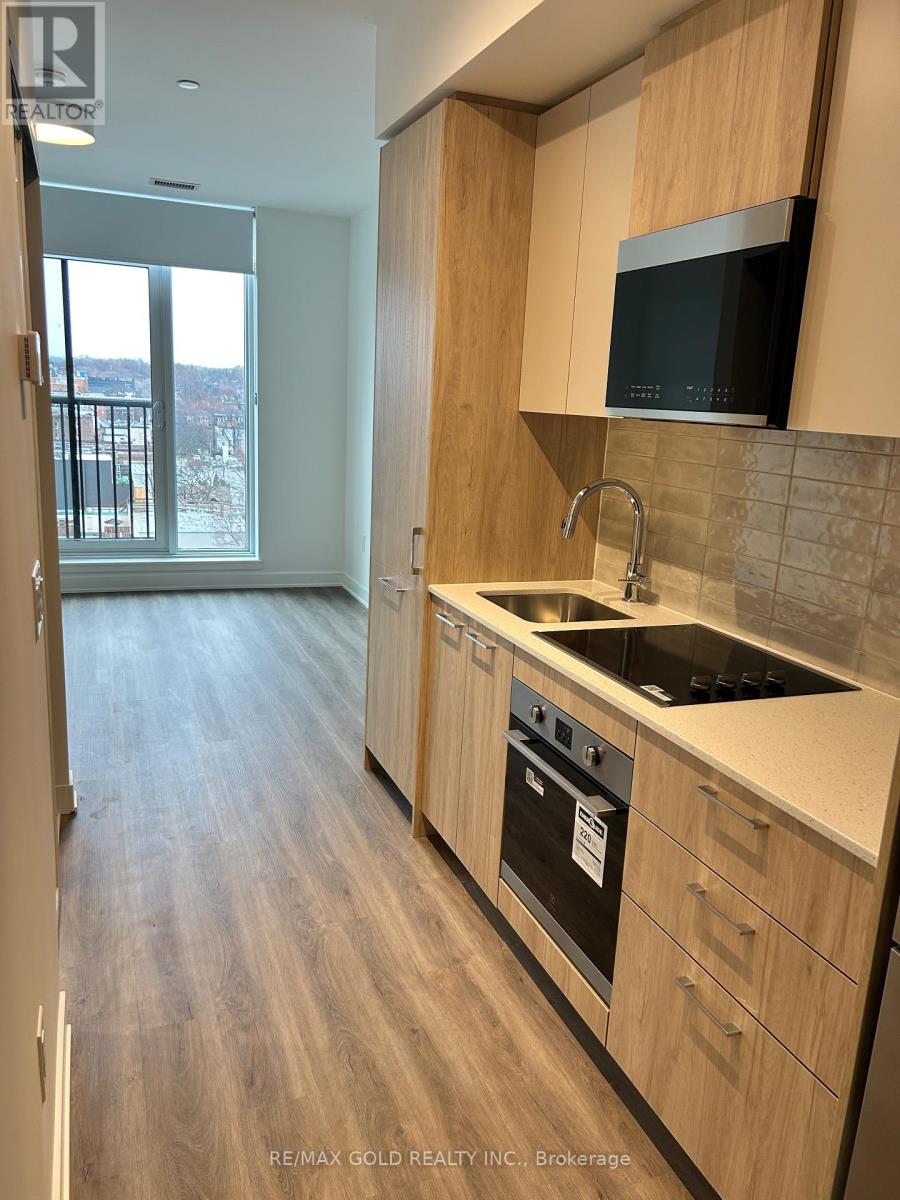 817 - 30 Dreamers Way, Toronto, Ontario  M5A 0Y7 - Photo 2 - C13020494