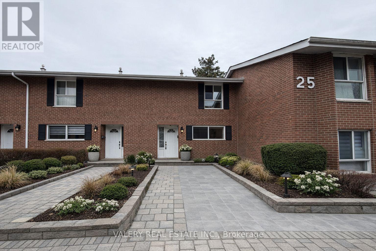 4 - 25 ROMFIELD CIRCUIT, Markham, Ontario