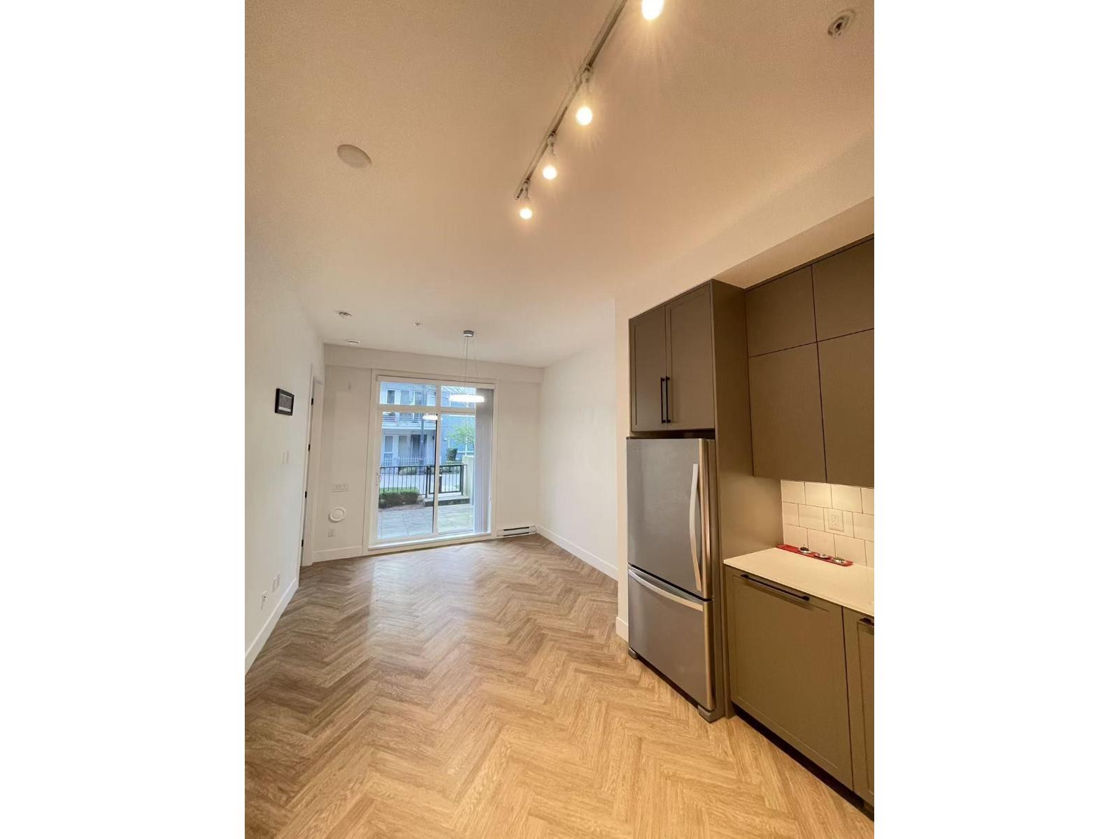 13933 105 Boulevard, Surrey, British Columbia  V3T 0R6 - Photo 4 - R3113755