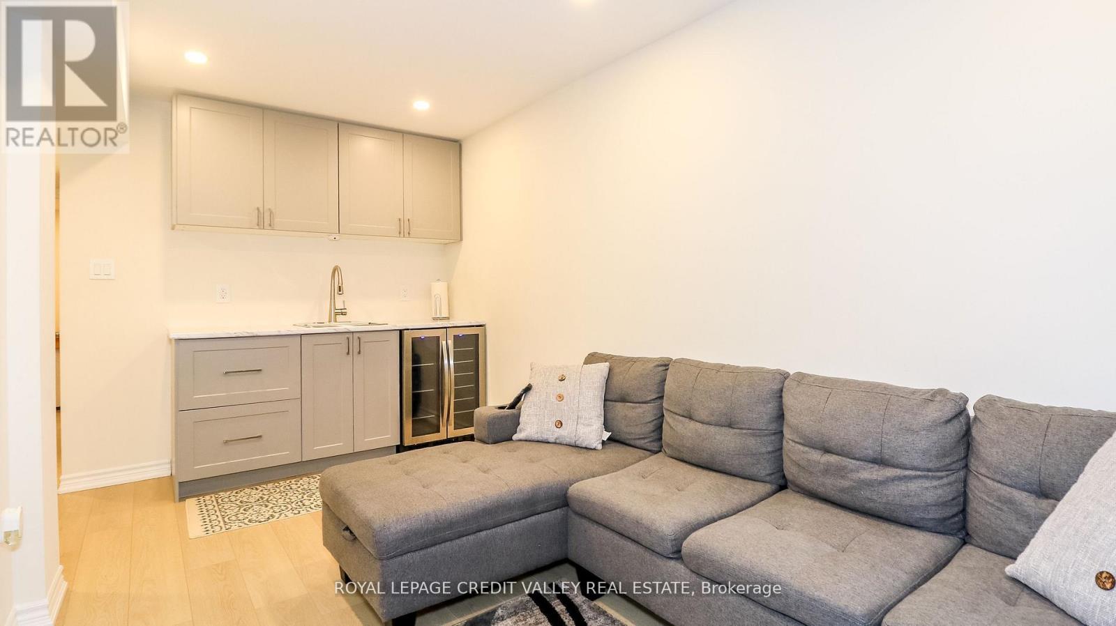 120 Heydon Avenue, New Tecumseth, Ontario  L9R 1N6 - Photo 23 - N12994948