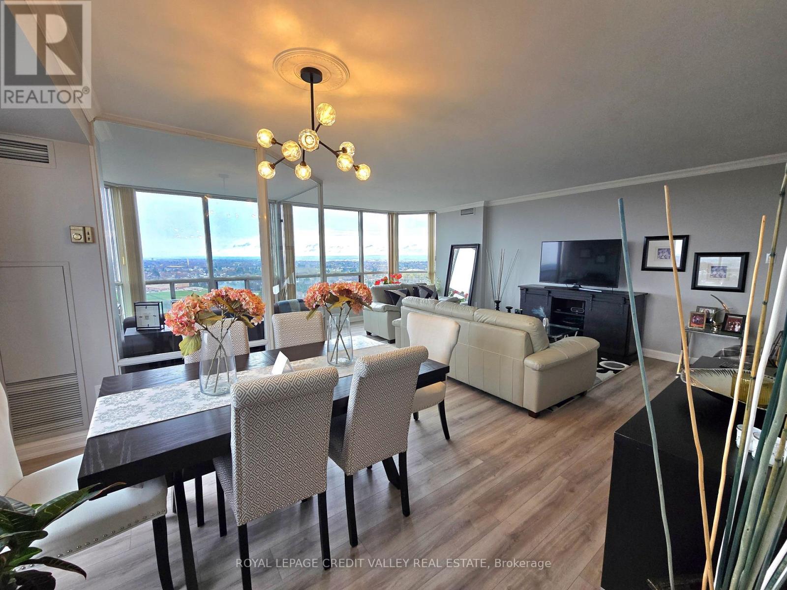 2101 - 24 Hanover Road, Brampton, Ontario  L6S 5K8 - Photo 6 - W13020044