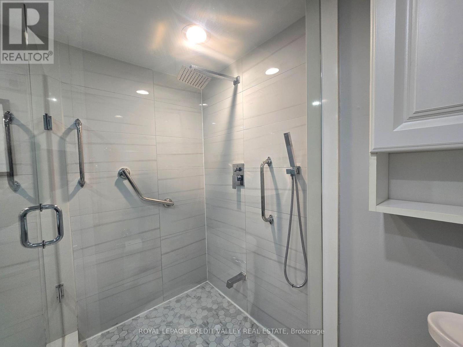 2101 - 24 Hanover Road, Brampton, Ontario  L6S 5K8 - Photo 13 - W13020044