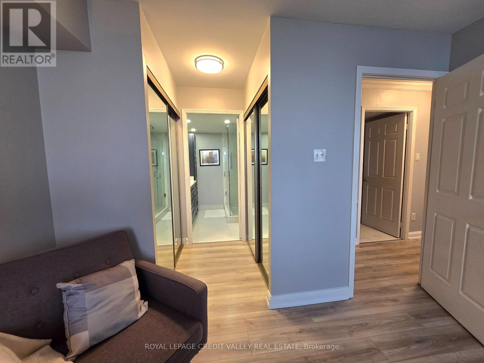 2101 - 24 Hanover Road, Brampton, Ontario  L6S 5K8 - Photo 4 - W13020044