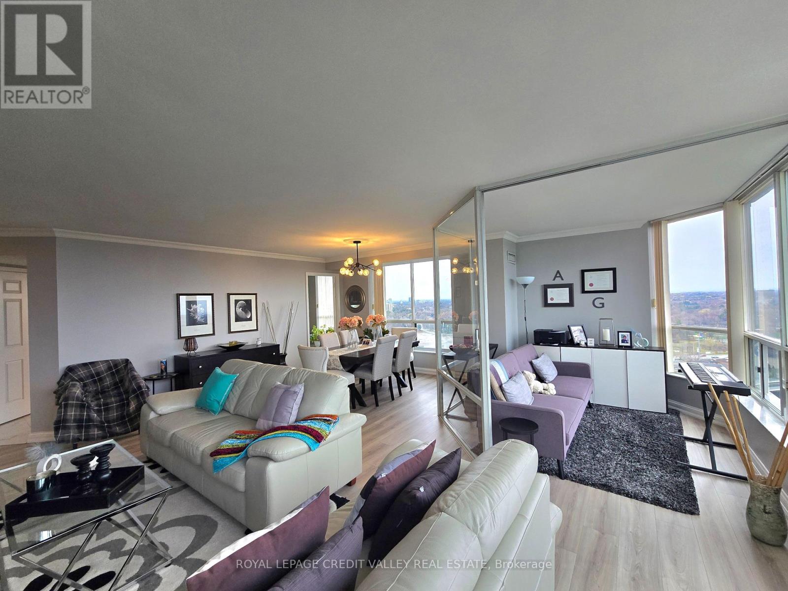 2101 - 24 Hanover Road, Brampton, Ontario  L6S 5K8 - Photo 10 - W13020044