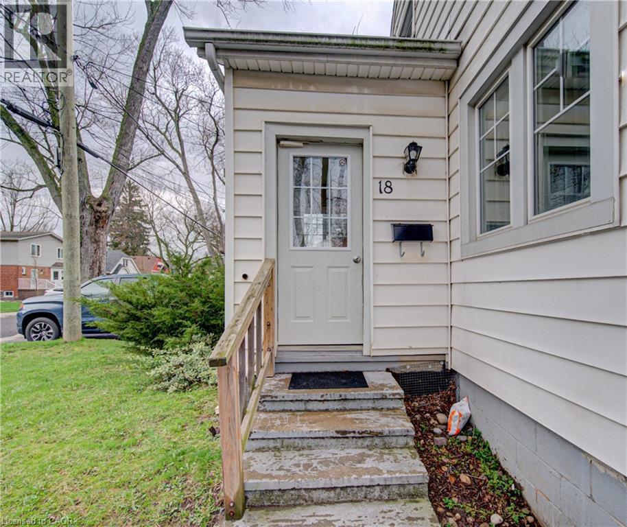 18 Norfolk Street S, Hamilton, Ontario  L8S 3A5 - Photo 4 - 40822375