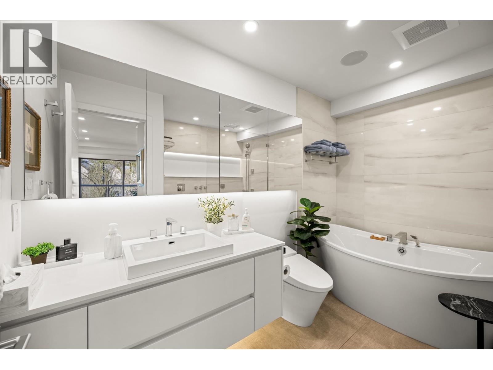 418 5 K De K Court, New Westminster, British Columbia  V3M 6B6 - Photo 29 - R3113399