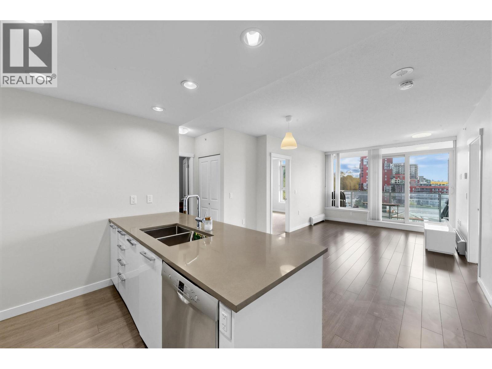 901 3281 E Kent Avenue North, Vancouver, British Columbia  V5S 0C4 - Photo 2 - R3113331