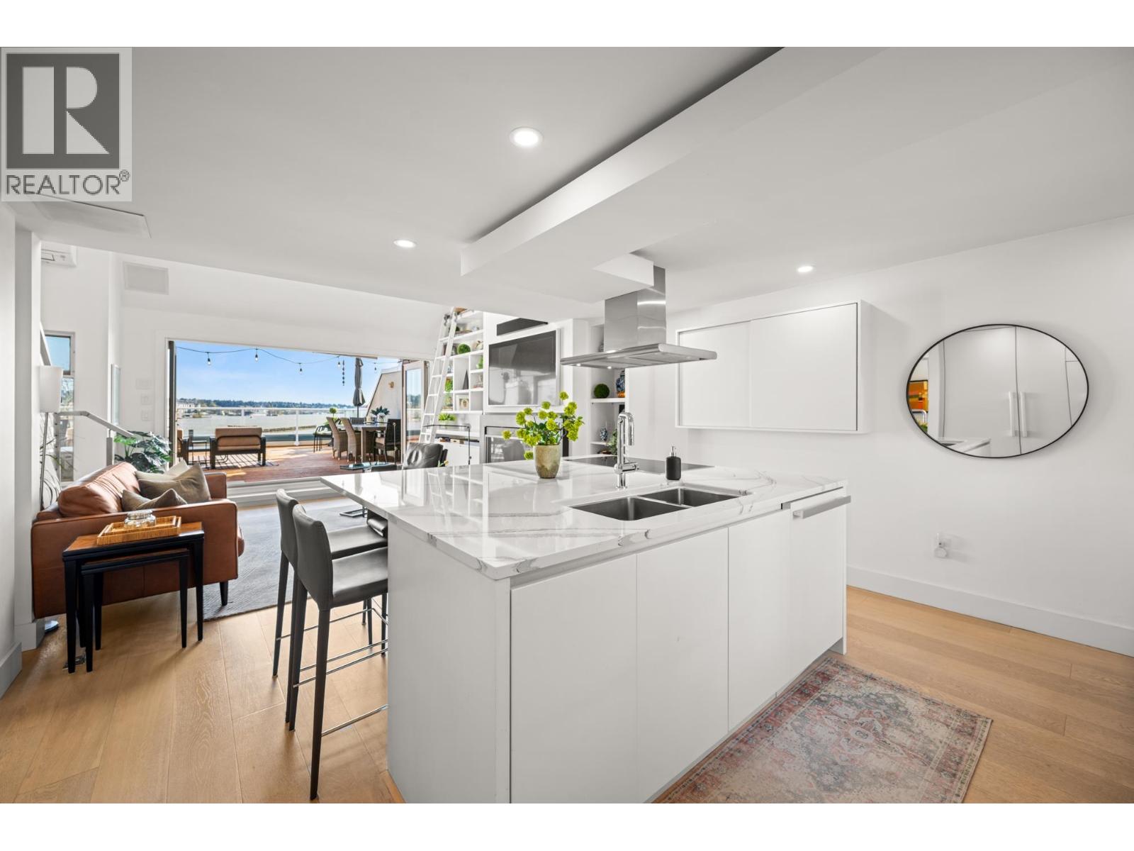 418 5 K De K Court, New Westminster, British Columbia  V3M 6B6 - Photo 6 - R3113399