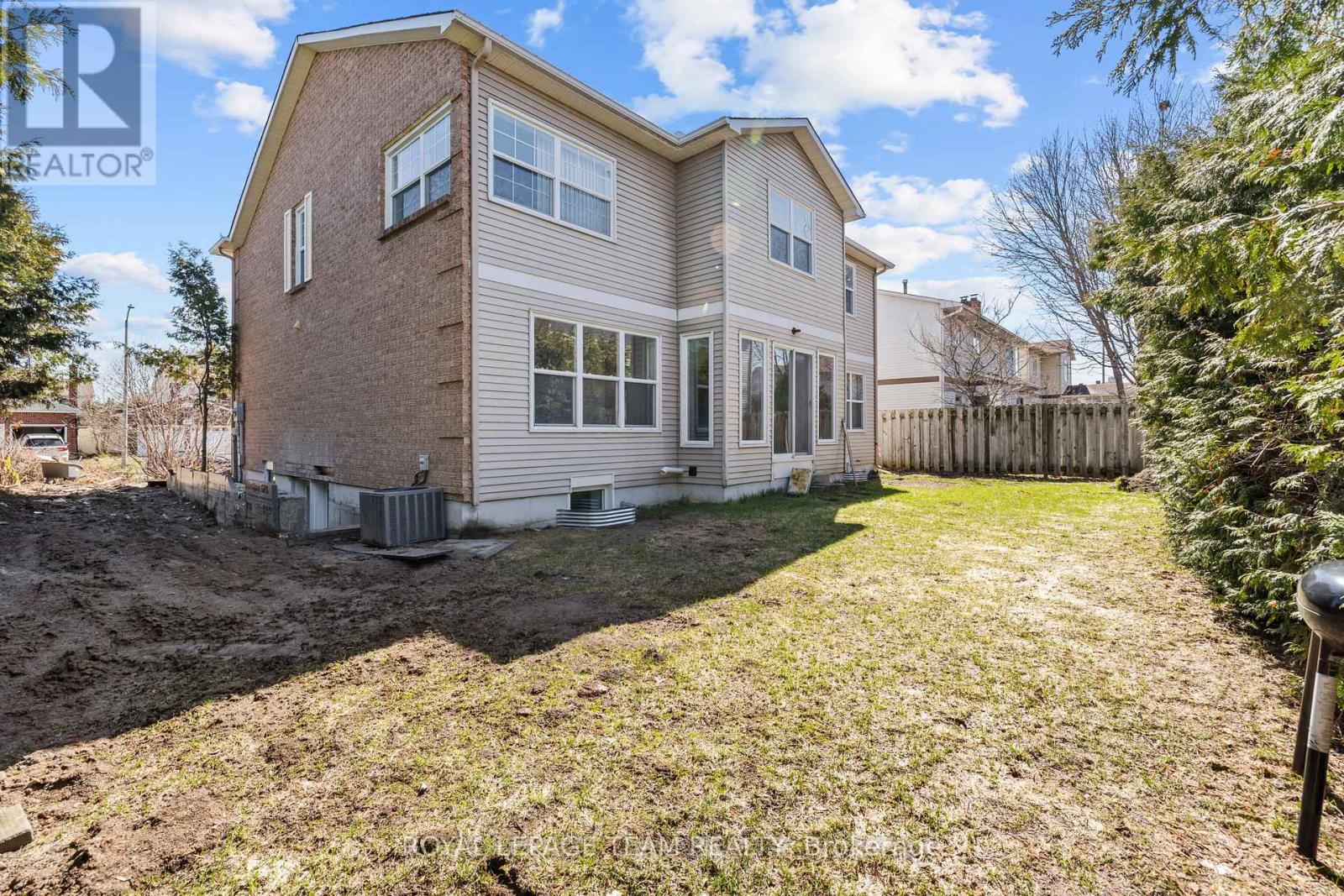 B - 1420 Hayes Street, Ottawa, Ontario  K1E 3M6 - Photo 11 - X13022684