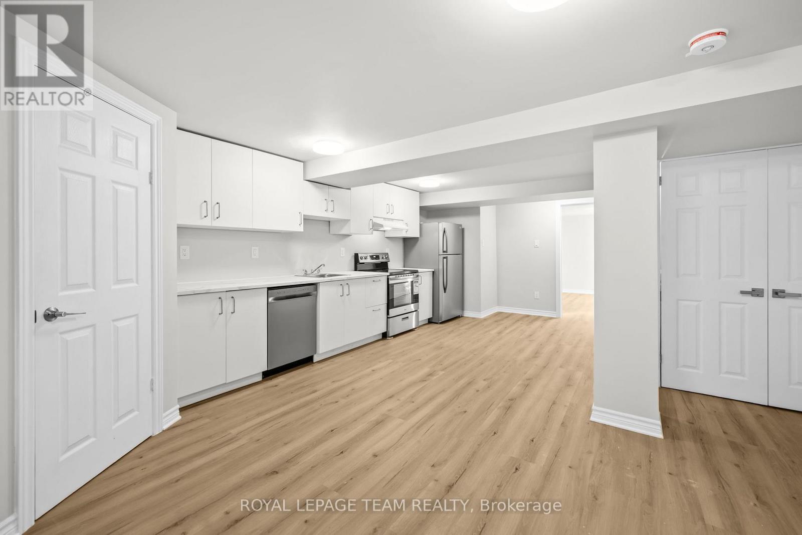 B - 1420 Hayes Street, Ottawa, Ontario  K1E 3M6 - Photo 3 - X13022684