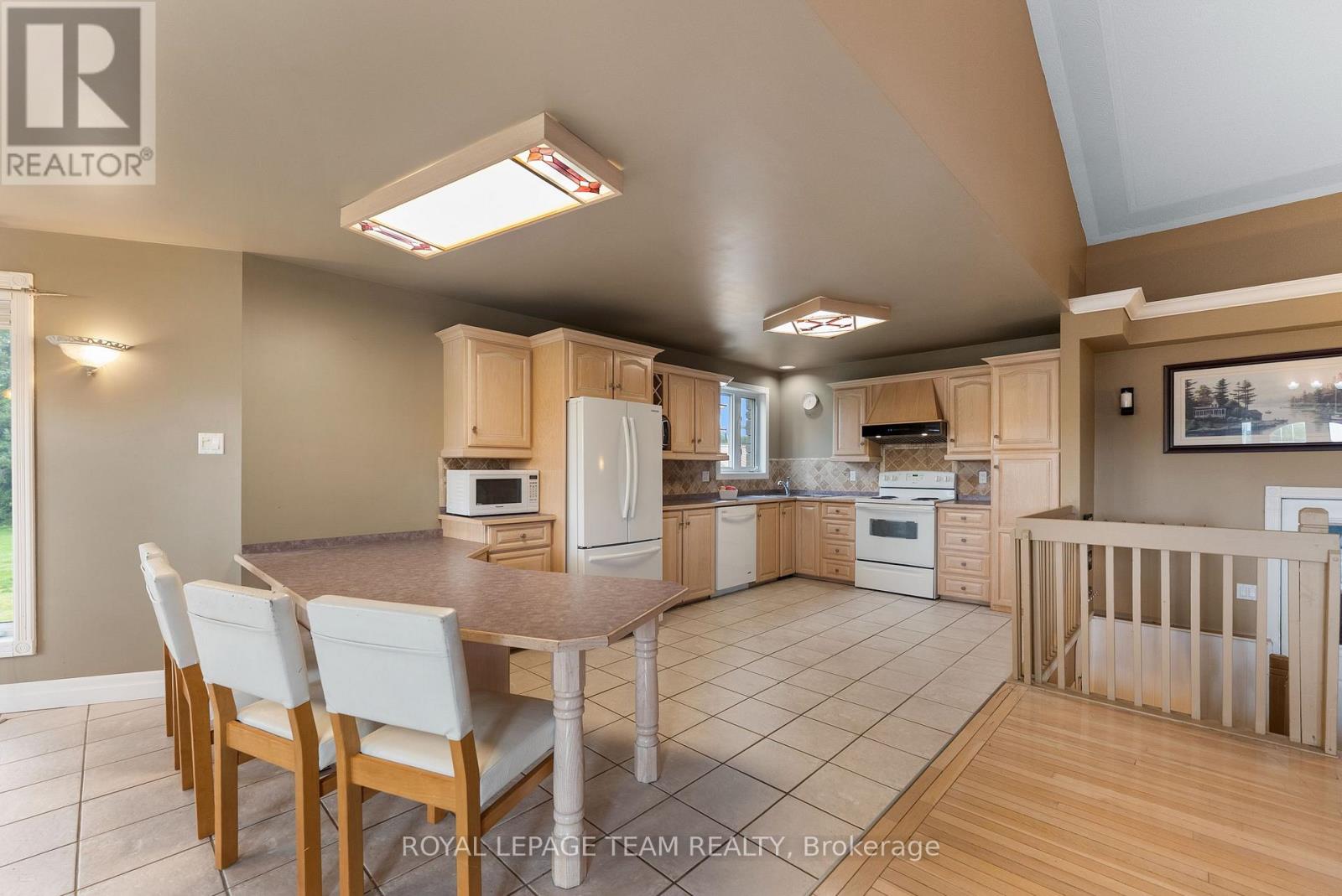 37 Rapid Road, Whitewater Region, Ontario  K0J 2L0 - Photo 17 - X13022706