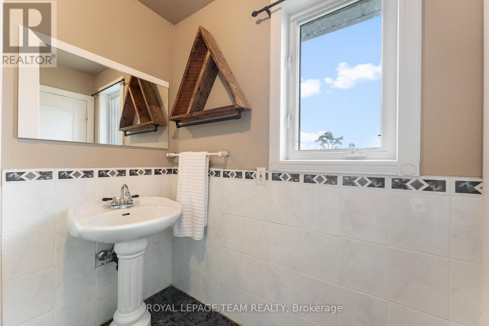 37 Rapid Road, Whitewater Region, Ontario  K0J 2L0 - Photo 22 - X13022706