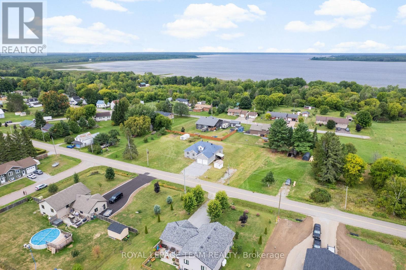 37 Rapid Road, Whitewater Region, Ontario  K0J 2L0 - Photo 36 - X13022706