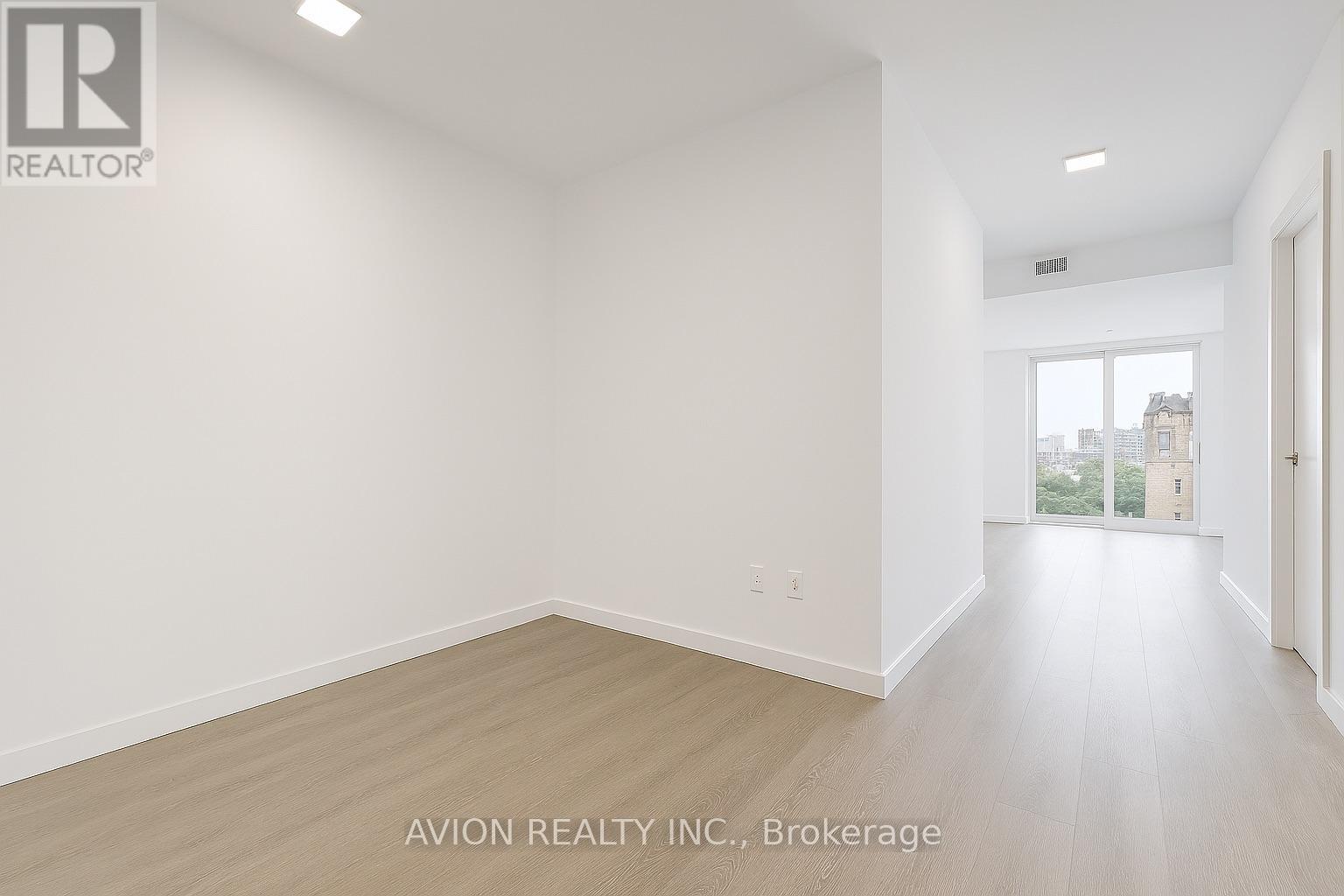 716 - 50 Mccaul Street, Toronto, Ontario  M5T 1V9 - Photo 4 - C13022690