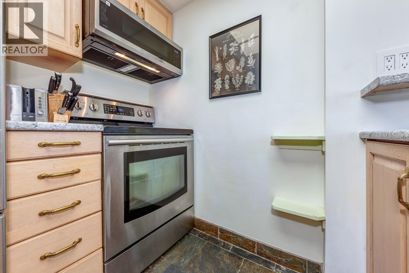 414 4809 Spearhead Drive, Whistler, British Columbia  V0N 1B0 - Photo 5 - R3113620