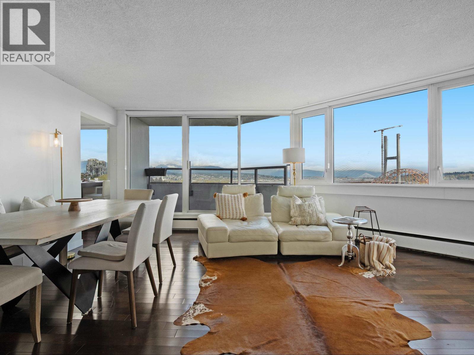 1203 31 Elliot Street, New Westminster, British Columbia  V3L 5C9 - Photo 3 - R3113657