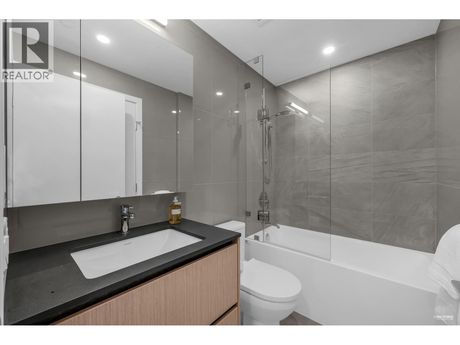 801 5593 No. 3 Road, Richmond, British Columbia  V6X 0X6 - Photo 11 - R3113670