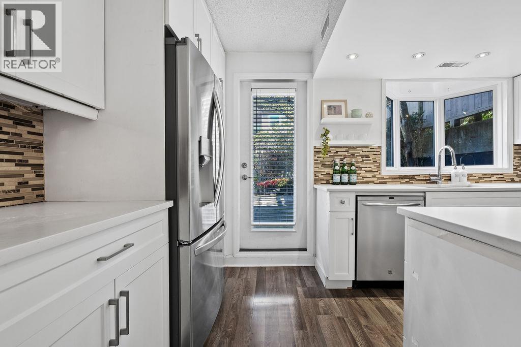 26 230 W 15th Street, North Vancouver, British Columbia  V7M 1S2 - Photo 13 - R3113682