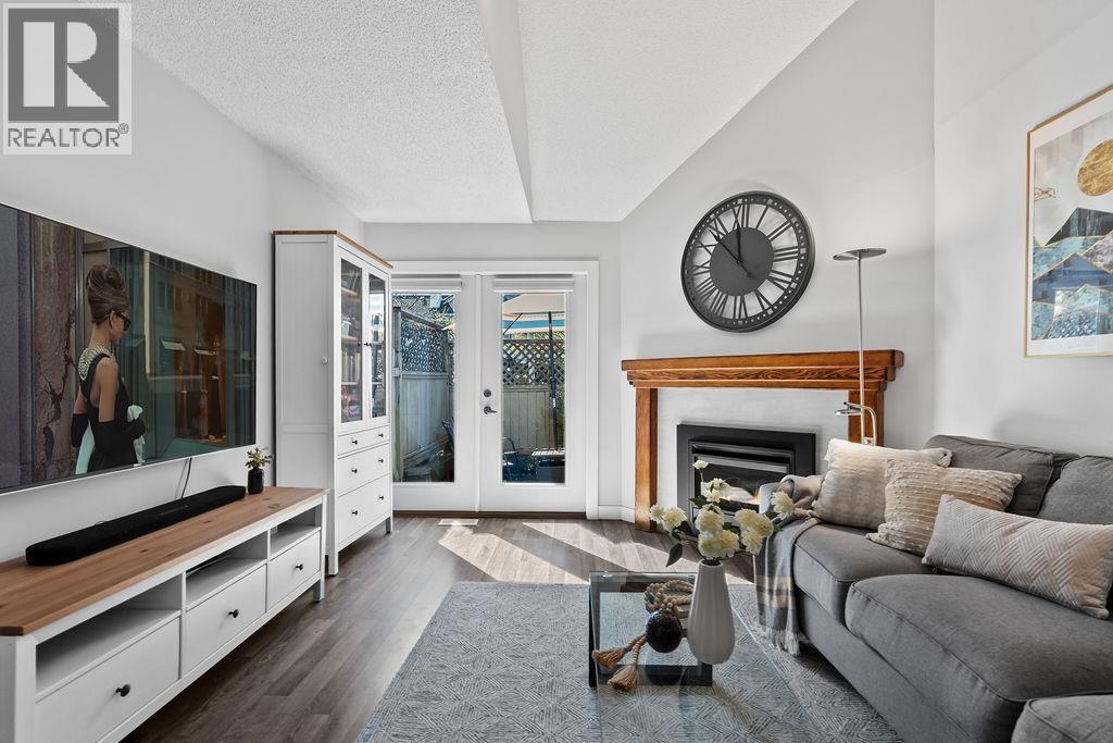 26 230 W 15th Street, North Vancouver, British Columbia  V7M 1S2 - Photo 5 - R3113682