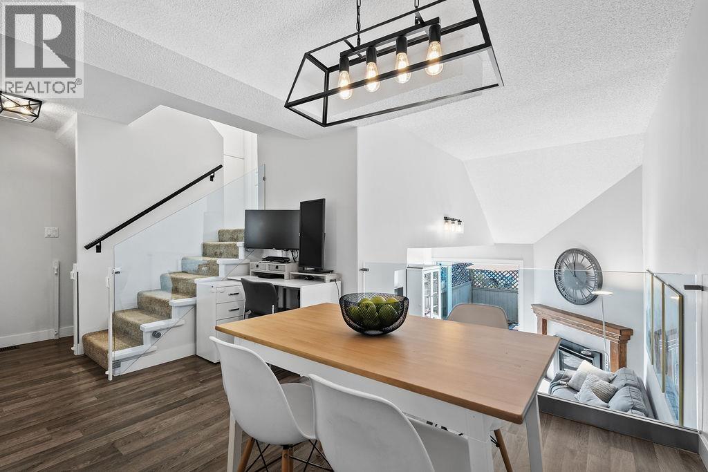 26 230 W 15th Street, North Vancouver, British Columbia  V7M 1S2 - Photo 9 - R3113682