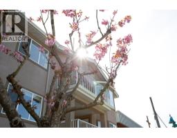 307 5711 MERMAID STREET, Sechelt, British Columbia