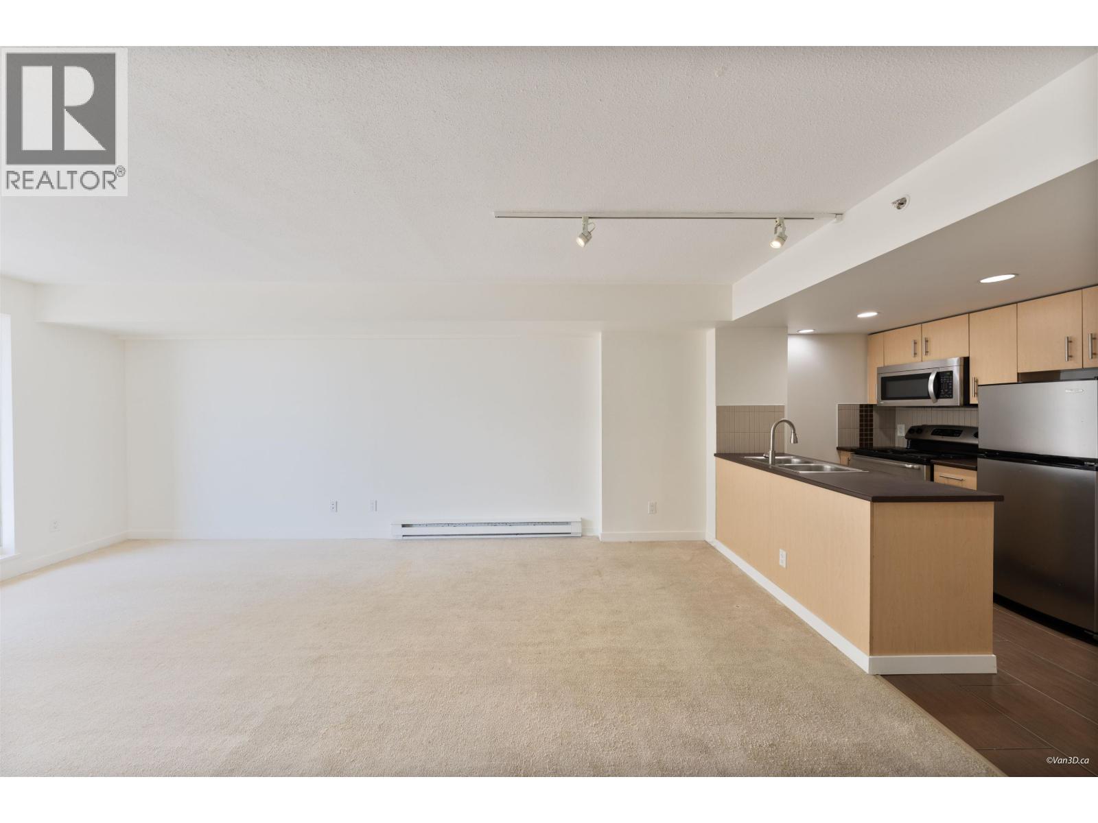 910 200 Keary Street, New Westminster, British Columbia  V3L 0A6 - Photo 2 - R3113735