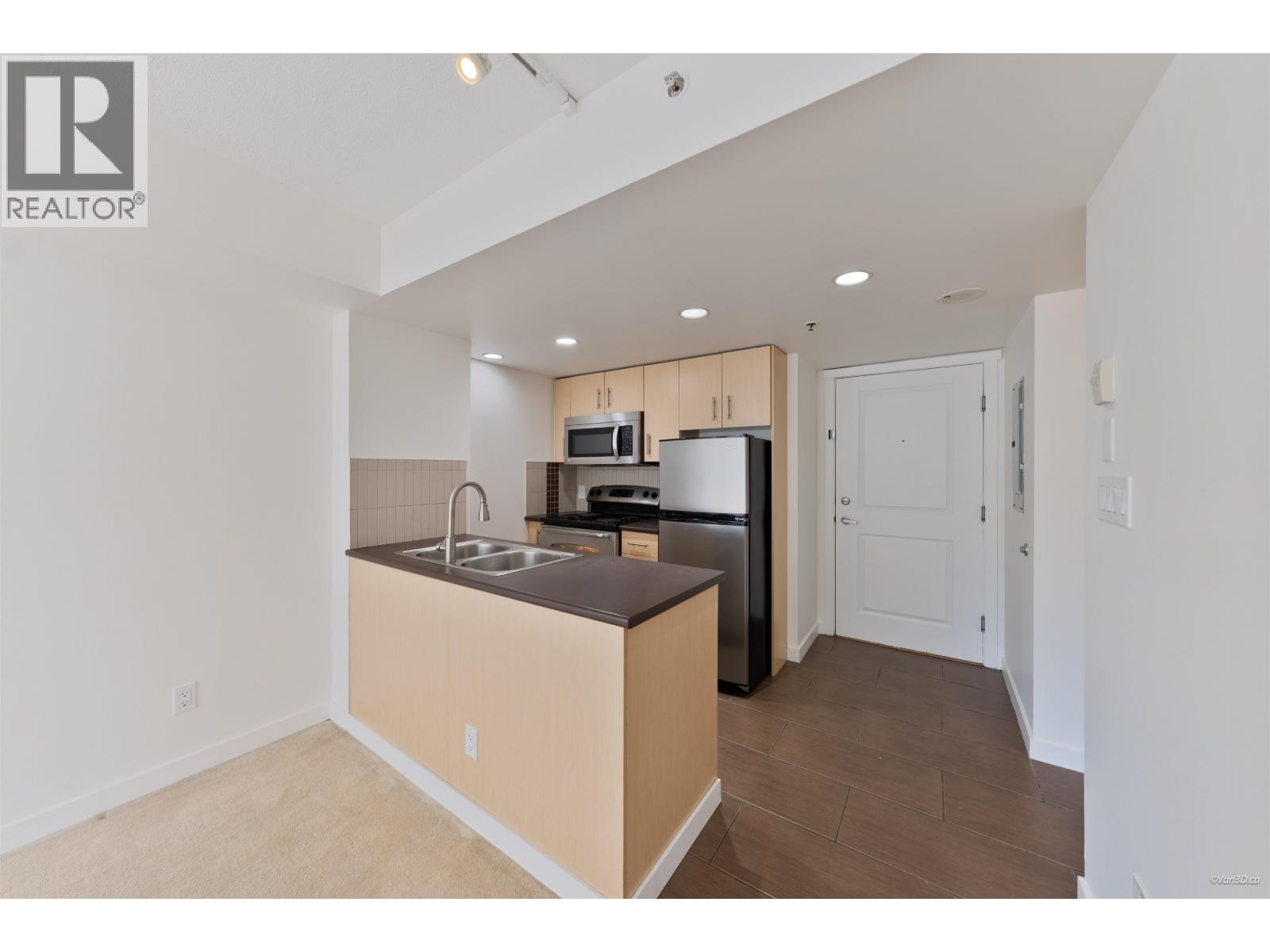 910 200 Keary Street, New Westminster, British Columbia  V3L 0A6 - Photo 3 - R3113735