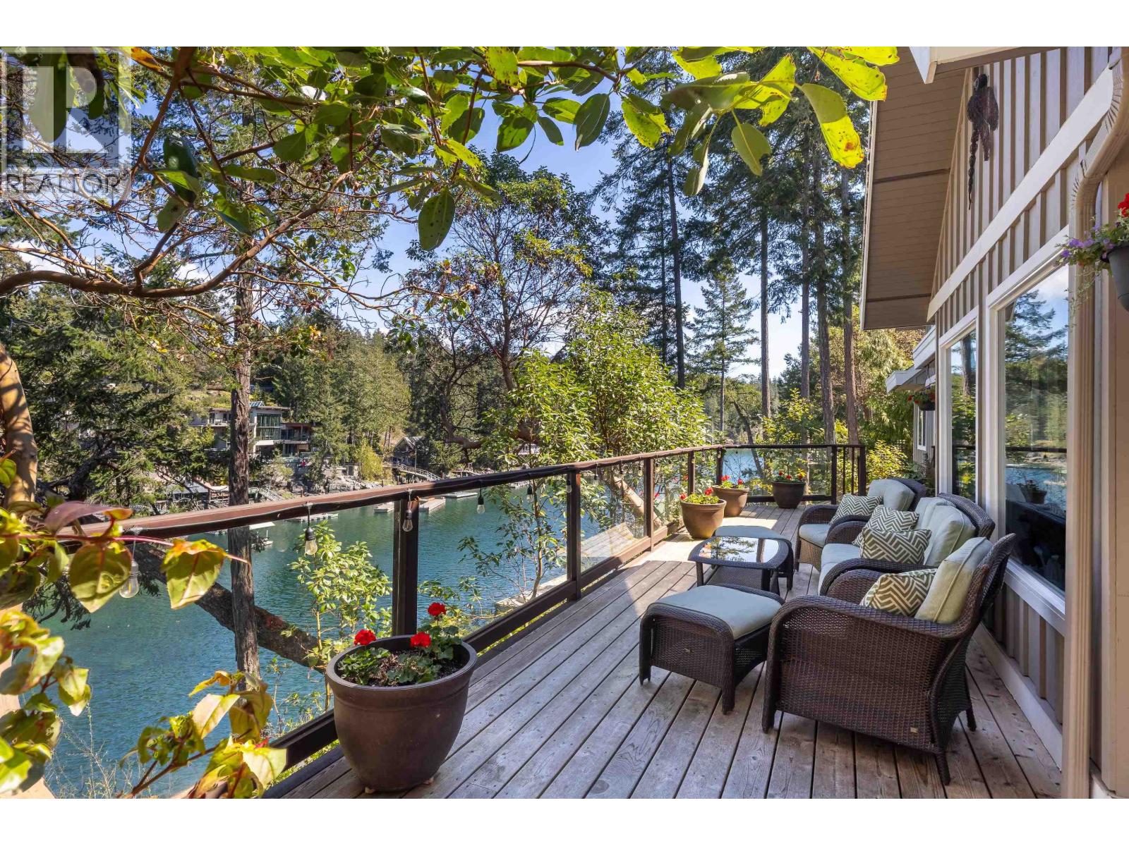 10040 Wescan Road, Halfmoon Bay, British Columbia  V0N 1Y2 - Photo 17 - R3113520