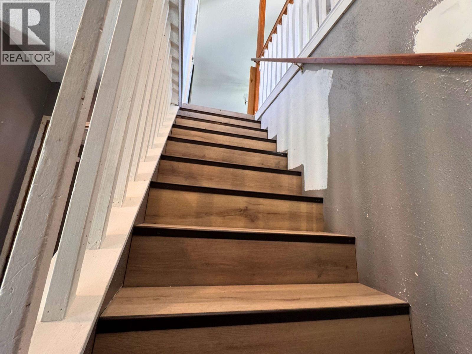 5799 Anchor Road, Sechelt, British Columbia  V0N 3A0 - Photo 3 - R3113634