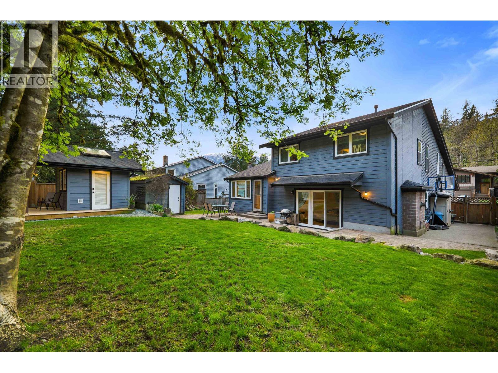 38582 Westway Avenue, Squamish, British Columbia  V8B 0L6 - Photo 37 - R3113639