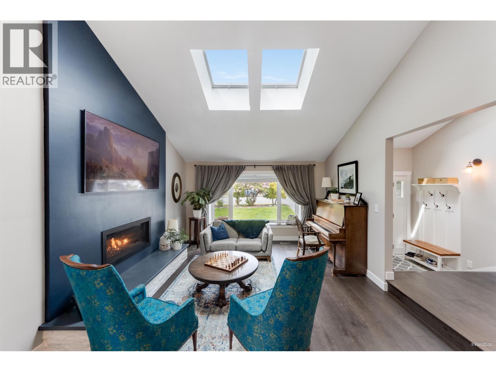 38582 Westway Avenue, Squamish, British Columbia  V8B 0L6 - Photo 4 - R3113639