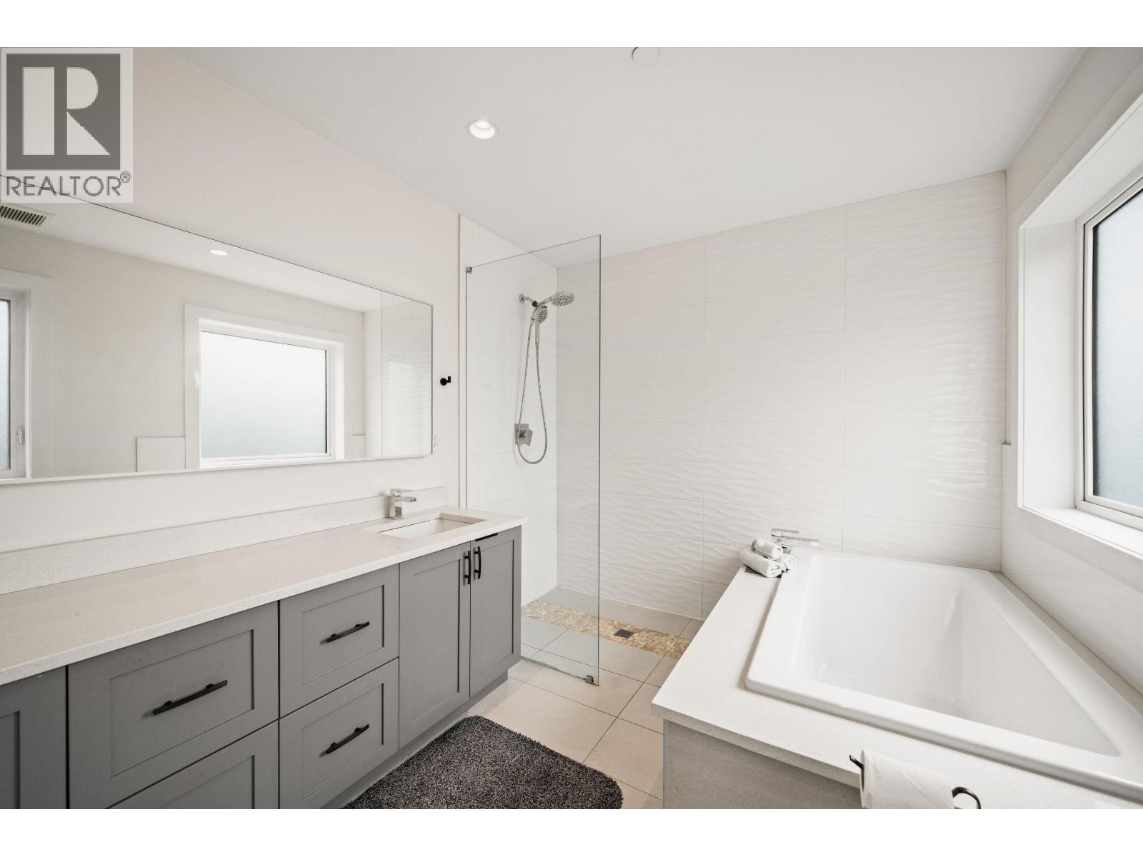 3128 Graveley Street, Vancouver, British Columbia  V5K 3K6 - Photo 15 - R3113642