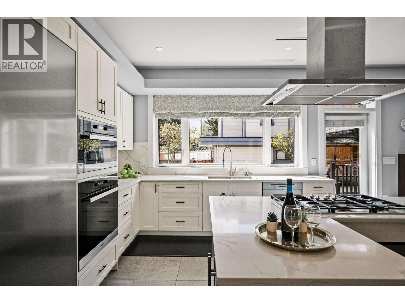 3128 Graveley Street, Vancouver, British Columbia  V5K 3K6 - Photo 8 - R3113642