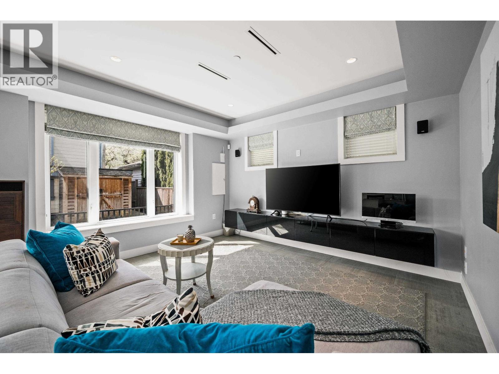 3128 Graveley Street, Vancouver, British Columbia  V5K 3K6 - Photo 9 - R3113642