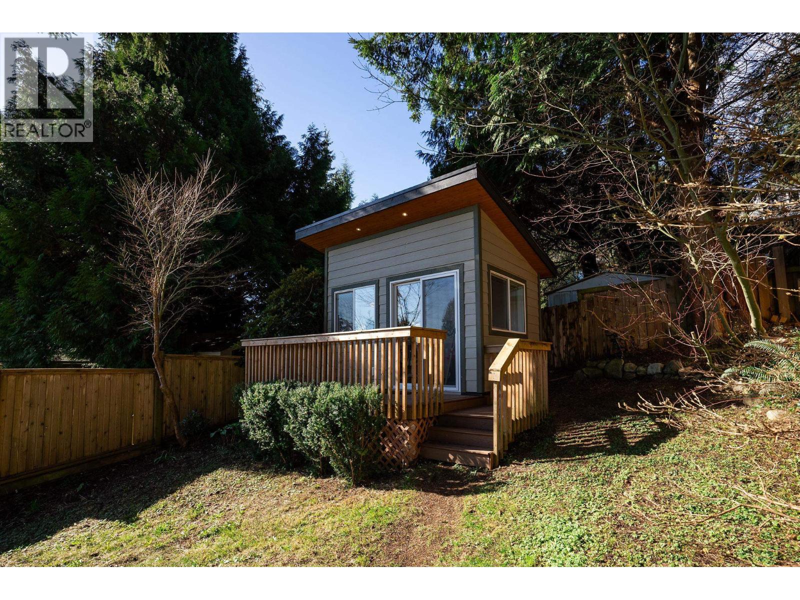 3015 Royal Avenue, North Vancouver, British Columbia  V7K 1Y6 - Photo 27 - R3113679