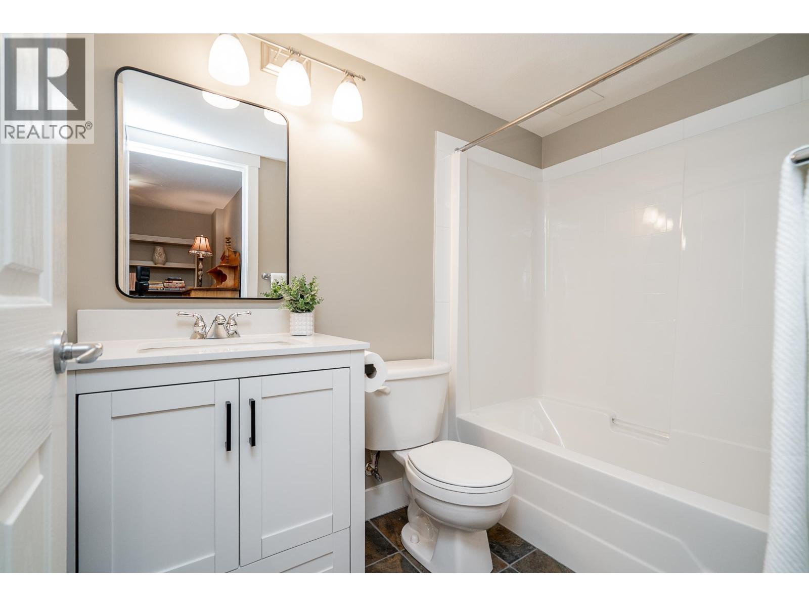 1899 Parkway Boulevard, Coquitlam, British Columbia  V3E 3L5 - Photo 26 - R3113680