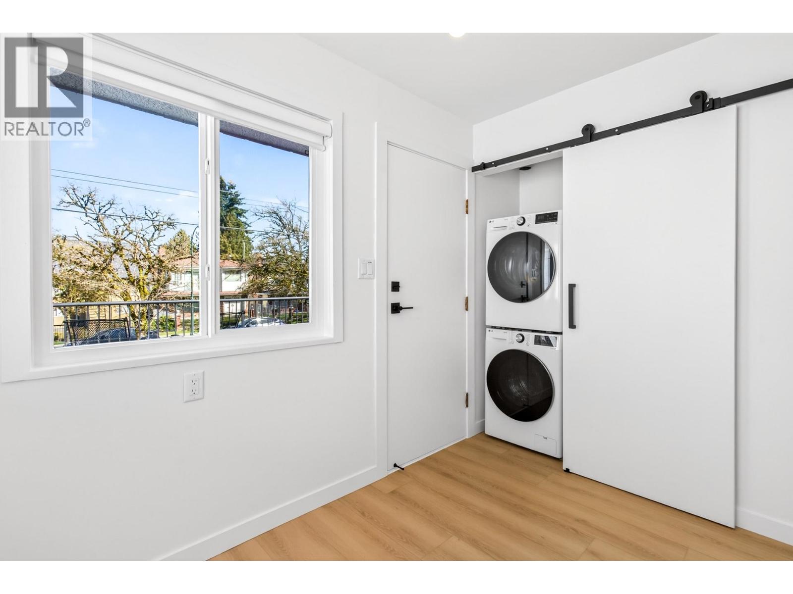 2085 Waverley Avenue, Vancouver, British Columbia  V5P 1R4 - Photo 14 - R3113704