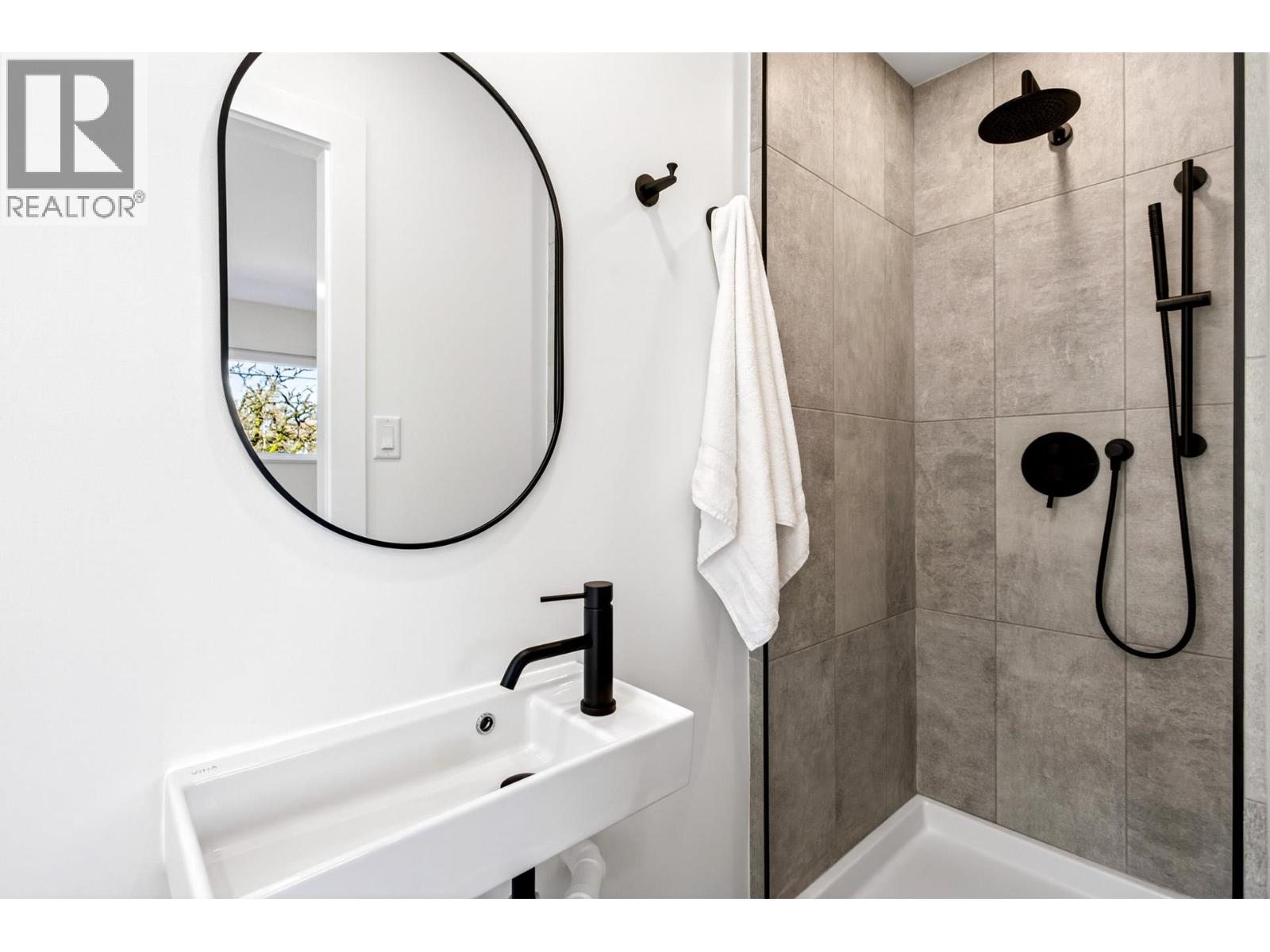 2085 Waverley Avenue, Vancouver, British Columbia  V5P 1R4 - Photo 18 - R3113704