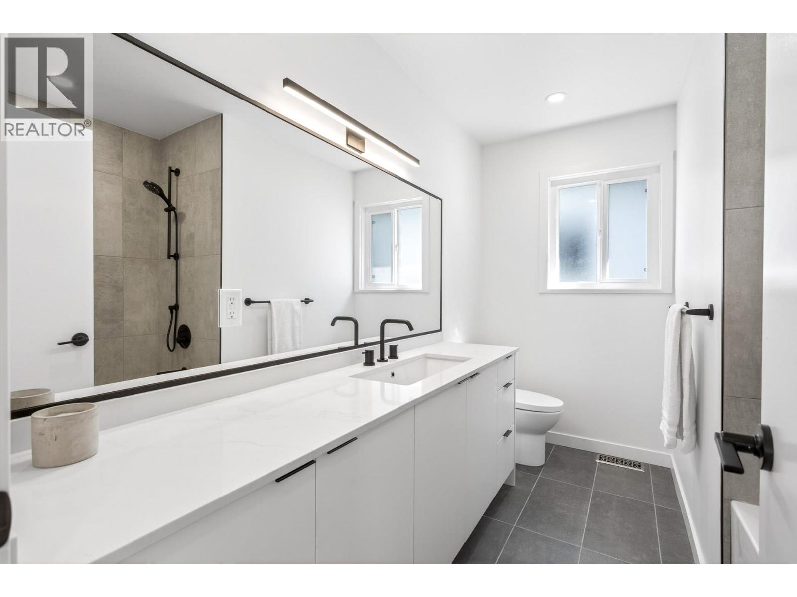 2085 Waverley Avenue, Vancouver, British Columbia  V5P 1R4 - Photo 21 - R3113704