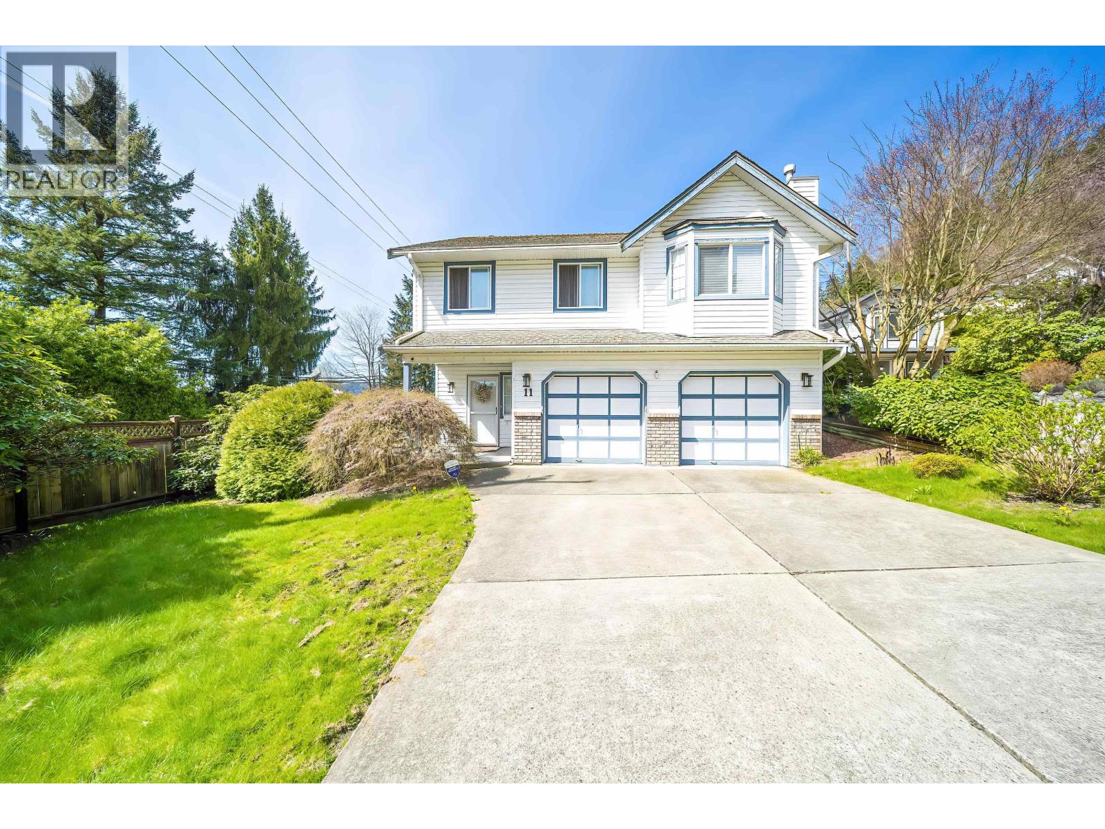 11 HARBOUR PLACE, Port Moody, British Columbia