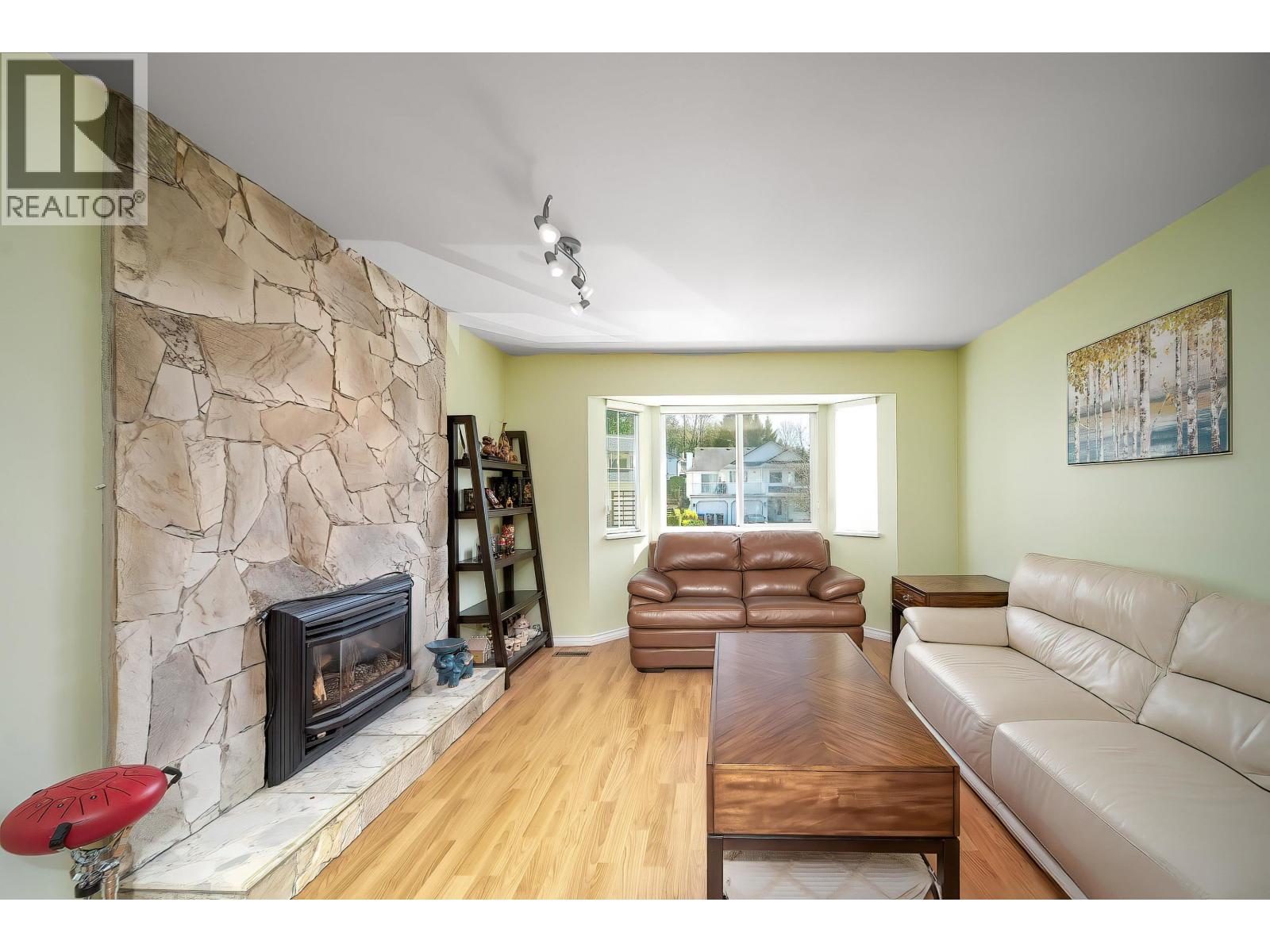 11 Harbour Place, Port Moody, British Columbia  V3H 4J8 - Photo 12 - R3113711