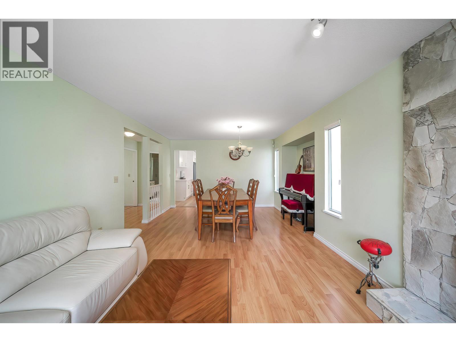 11 Harbour Place, Port Moody, British Columbia  V3H 4J8 - Photo 15 - R3113711