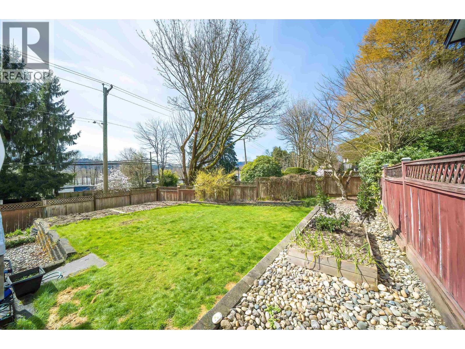 11 Harbour Place, Port Moody, British Columbia  V3H 4J8 - Photo 32 - R3113711