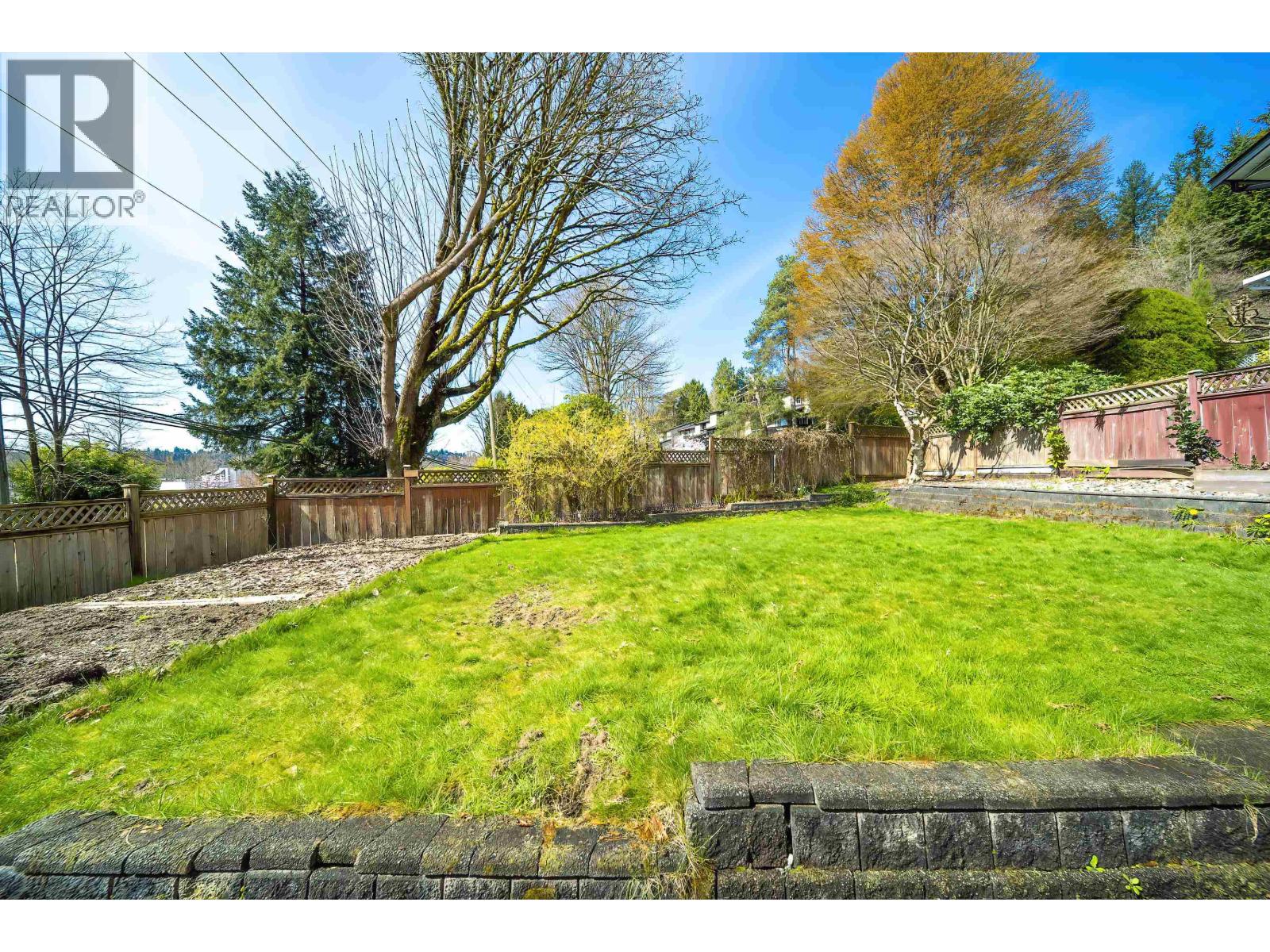 11 Harbour Place, Port Moody, British Columbia  V3H 4J8 - Photo 34 - R3113711