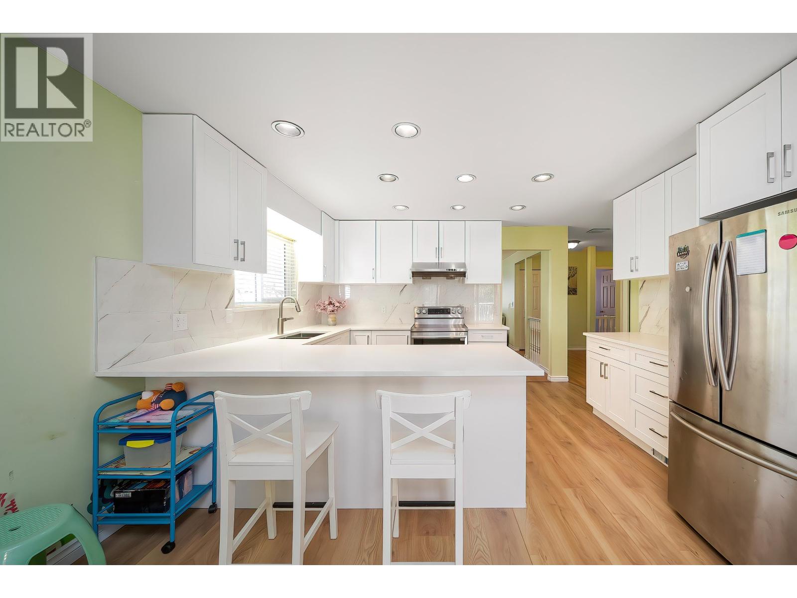 11 Harbour Place, Port Moody, British Columbia  V3H 4J8 - Photo 6 - R3113711