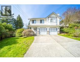 11 HARBOUR PLACE, Port Moody, British Columbia