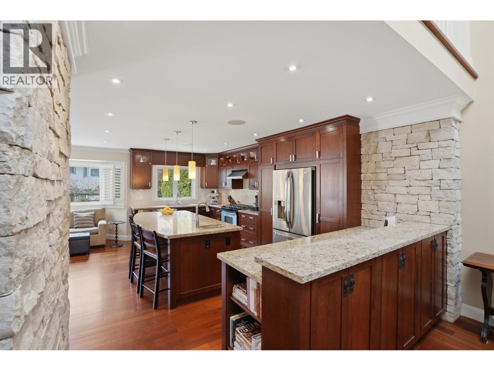 1491 Norton Court, North Vancouver, British Columbia  V7G 2E5 - Photo 16 - R3113716