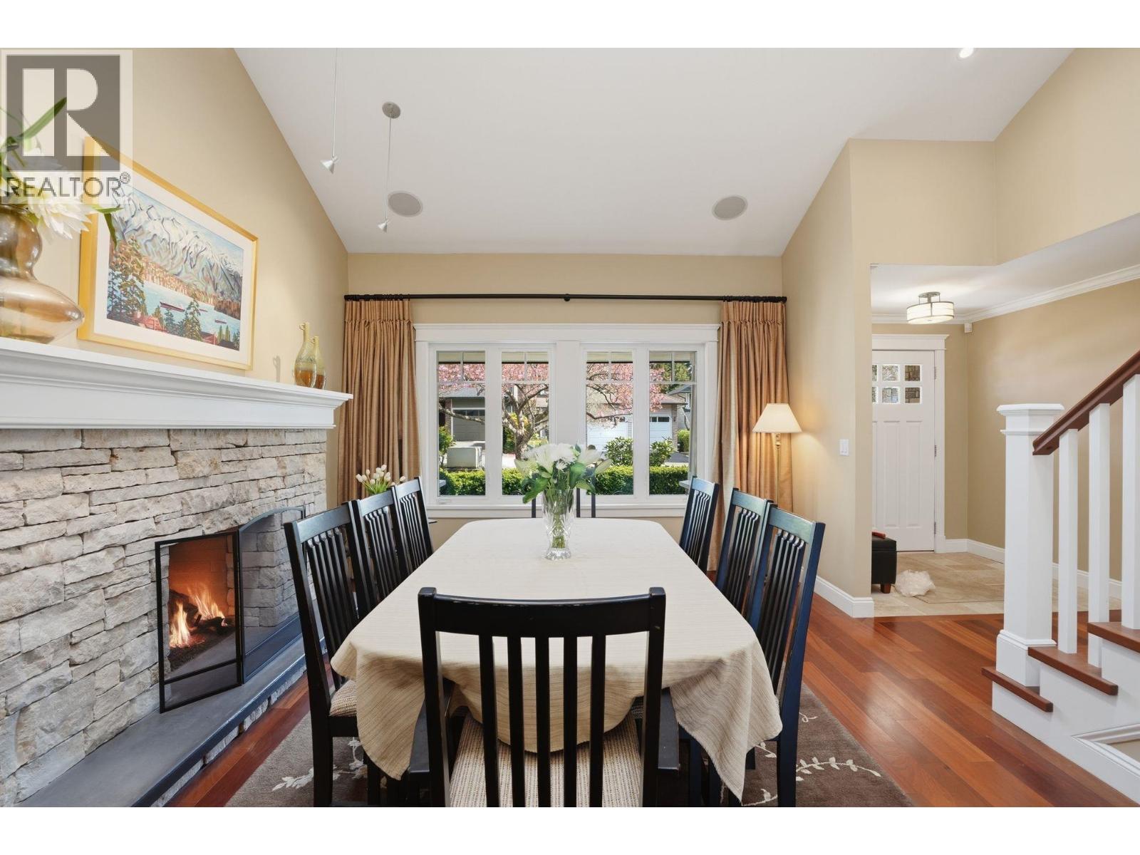 1491 Norton Court, North Vancouver, British Columbia  V7G 2E5 - Photo 3 - R3113716