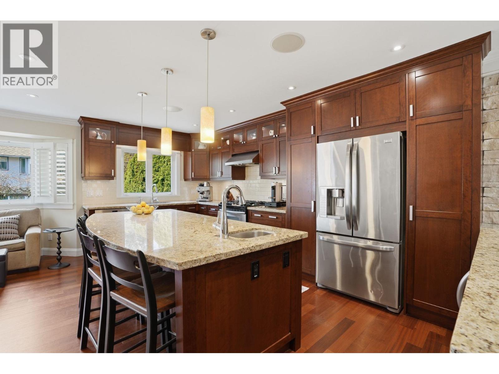 1491 Norton Court, North Vancouver, British Columbia  V7G 2E5 - Photo 8 - R3113716