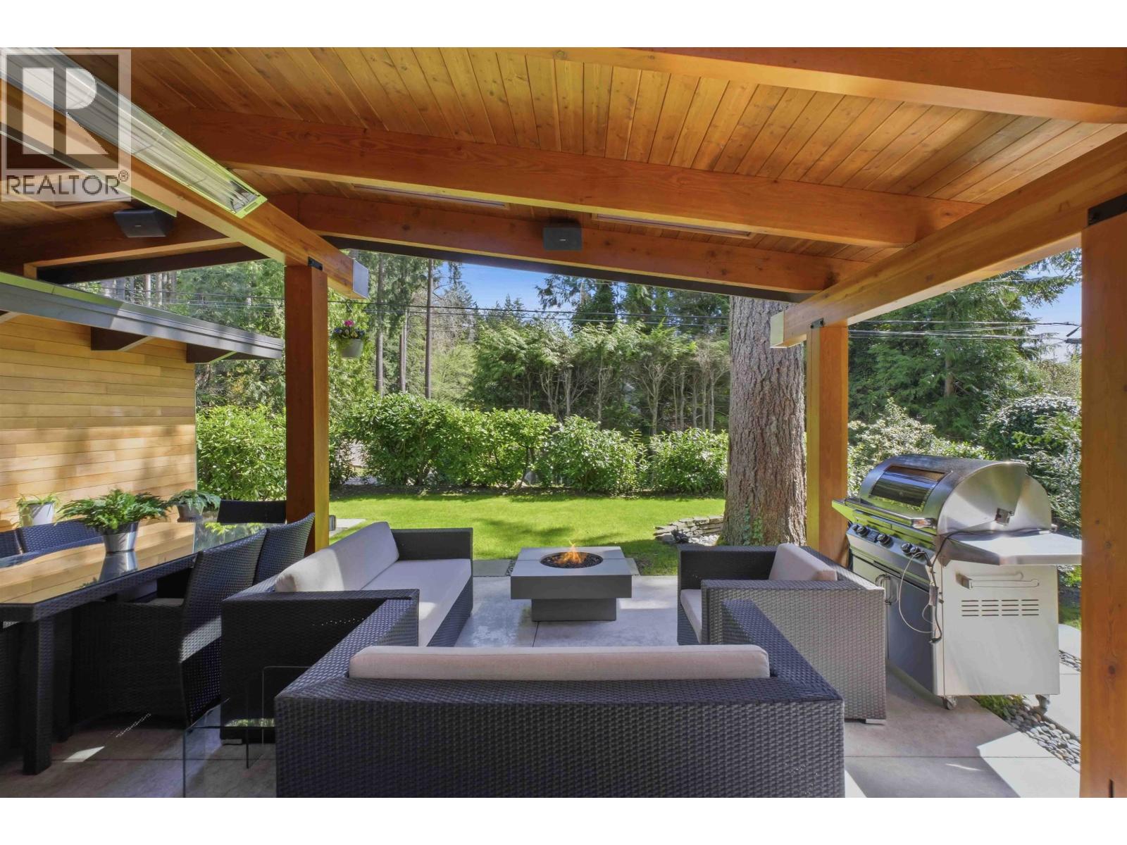 672 E St James Road, North Vancouver, British Columbia  V7N 1L6 - Photo 12 - R3113720